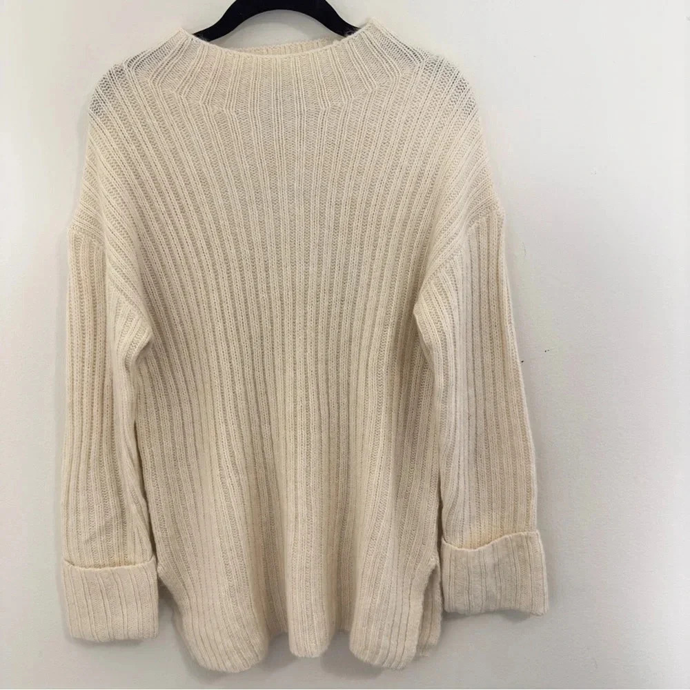 Old Navy Mock Neck Sweater Cream Ivory Size XS Ribbed Tunic Length Sweater Women